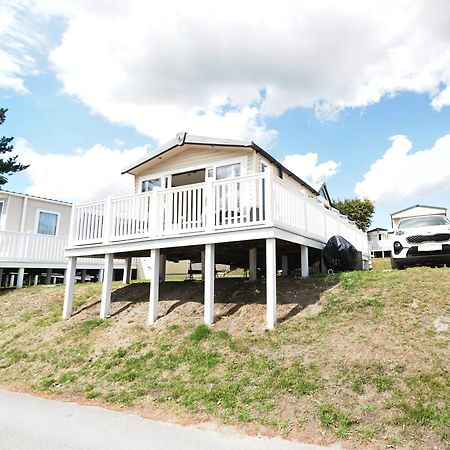Sea Breeze Cabin Poole Kültér fotó