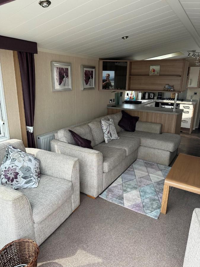 Sea Breeze Cabin Poole Kültér fotó