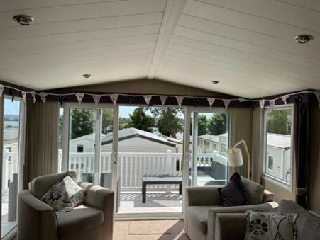 Sea Breeze Cabin Poole Kültér fotó