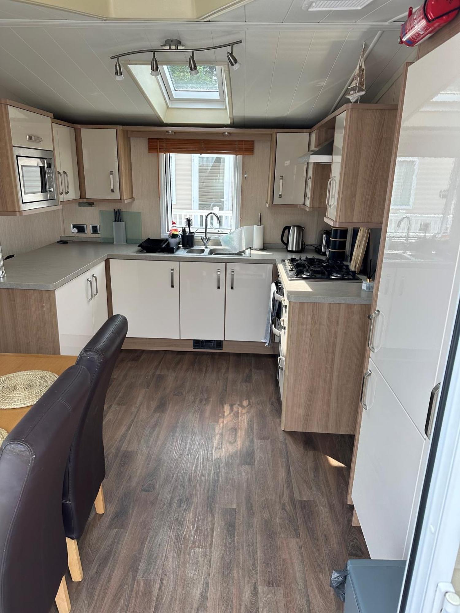 Sea Breeze Cabin Poole Kültér fotó